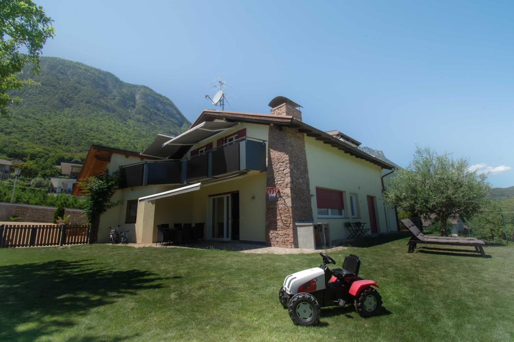 Melaniesguesthouse 4 Zimmerwohnung Caldaro sulla Strada del Vino Exterior foto